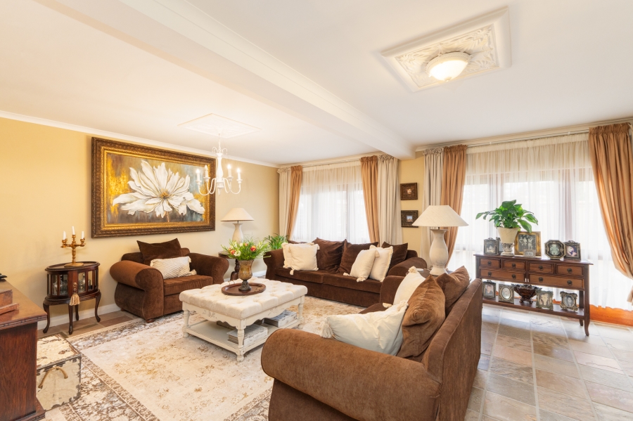 5 Bedroom Property for Sale in Northcliff Western Cape